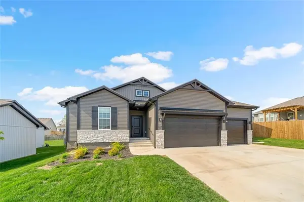 4001 NW 95th ST, Kansas City, MO 64154