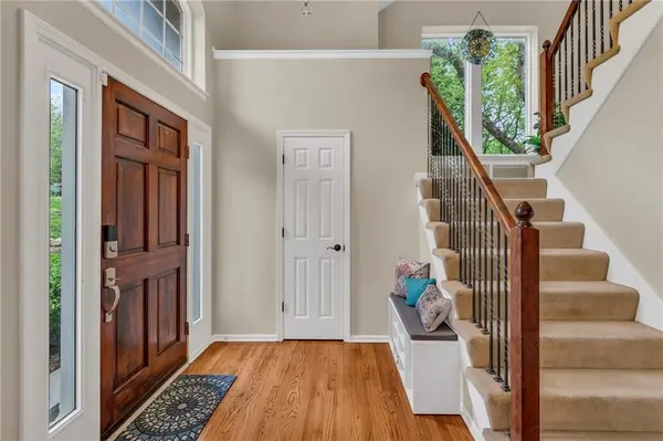 5125 NW Walden DR, Kansas City, MO 64151
