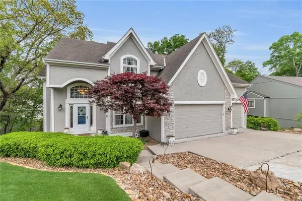 5125 NW Walden DR, Kansas City, MO 64151