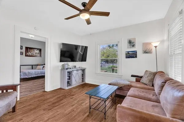 8415 W 47th ST, Overland Park, KS 66203