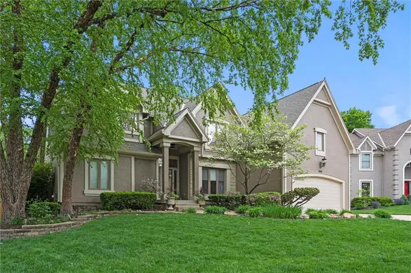 13130 Slater ST, Overland Park, KS 66213