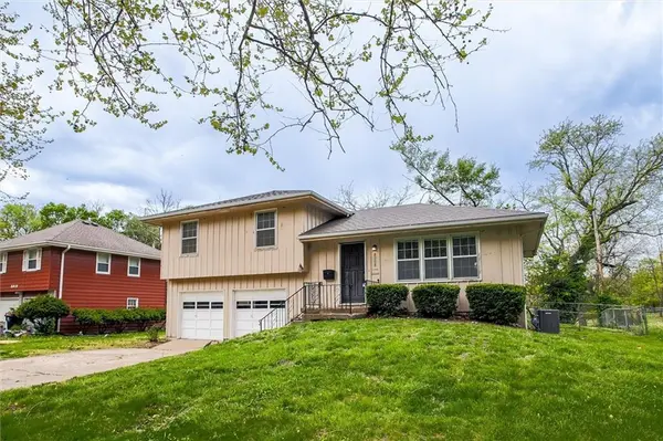 8008 Hardy AVE, Raytown, MO 64138