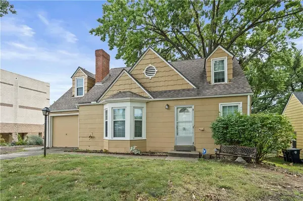 6429 Charlotte ST, Kansas City, MO 64131