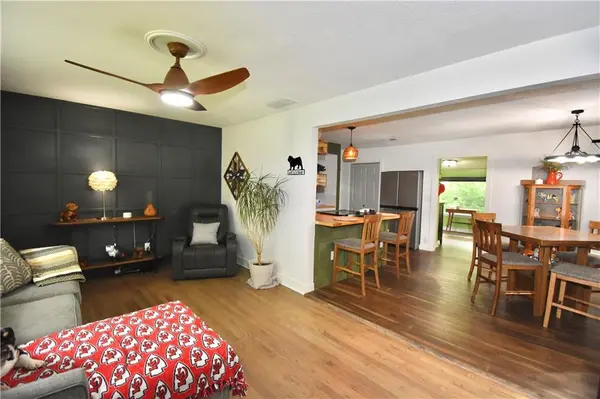 5233 N Garfield AVE, Kansas City, MO 64118
