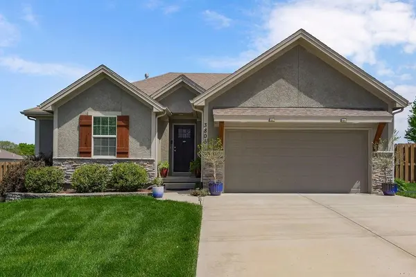 3806 NW Old Stagecoach RD, Kansas City, MO 64154