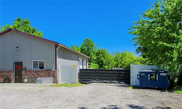 4000 S 7 HWY, Blue Springs, MO 64014