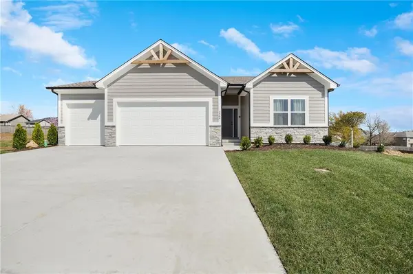 2348 NE Colonnade AVE, Blue Springs, MO 64029