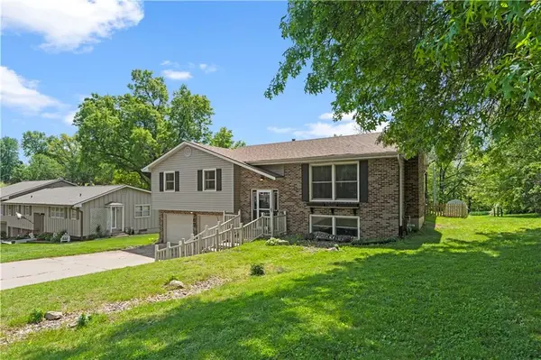707 W Fairway DR, Plattsburg, MO 64477