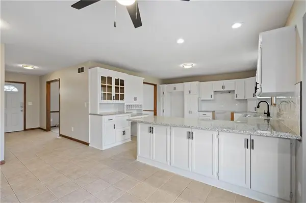 20 Pine View RD, Platte City, MO 64079