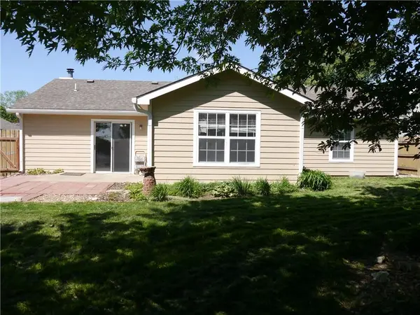 2528 Scottsdale ST, Lawrence, KS 66047