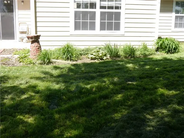 2528 Scottsdale ST, Lawrence, KS 66047