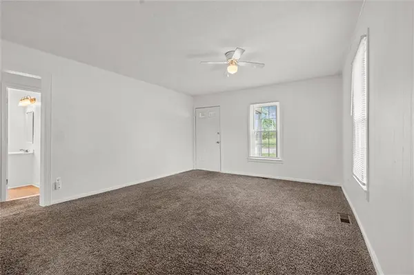 903 W Mechanic ST, Harrisonville, MO 64701
