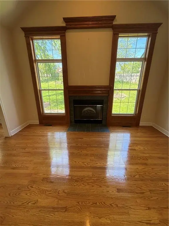 12 Chadwick LN, Country Club, MO 64506