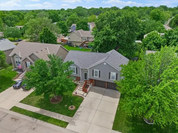 3012 Garland ST, Leavenworth, KS 66048