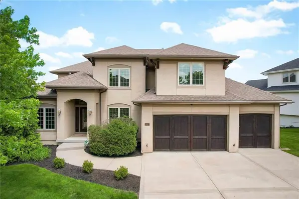 16817 Goddard ST, Overland Park, KS 66221