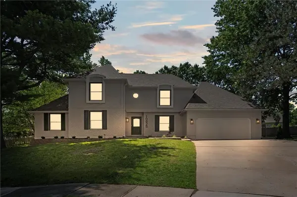 10825 Cody ST, Overland Park, KS 66210