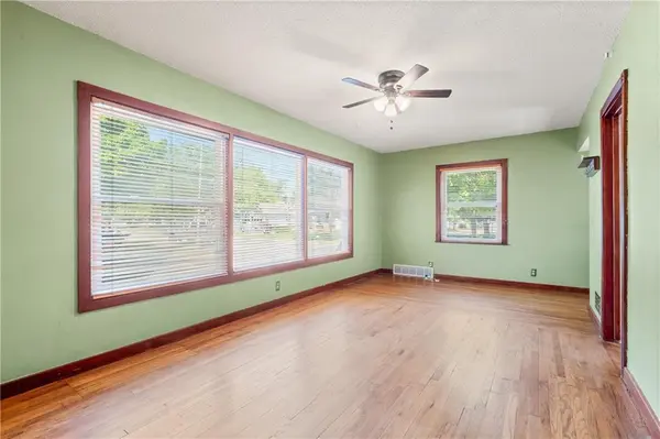 1401 E 24th AVE, North Kansas City, MO 64116