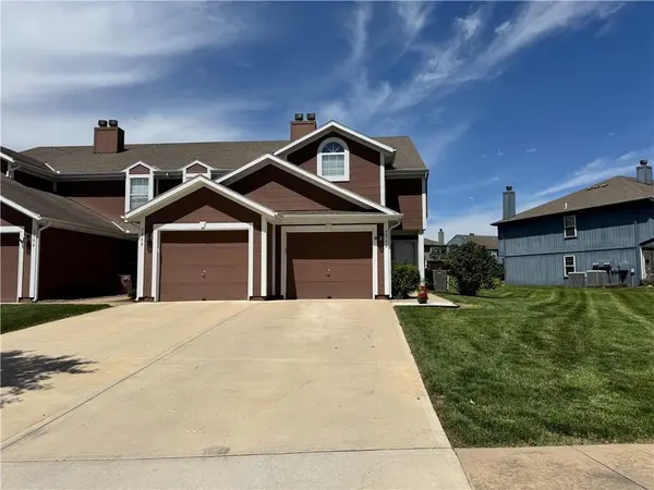 5562 Moonlight Meadow DR, Lee's Summit, MO 64064