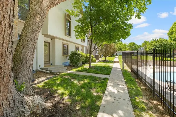 6516 W 49th ST, Mission, KS 66202