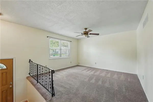 604 W Hulett ST, Edgerton, KS 66021