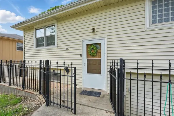 604 W Hulett ST, Edgerton, KS 66021
