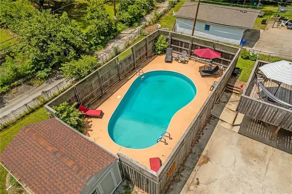 17907 Redwood DR, Independence, MO 64056