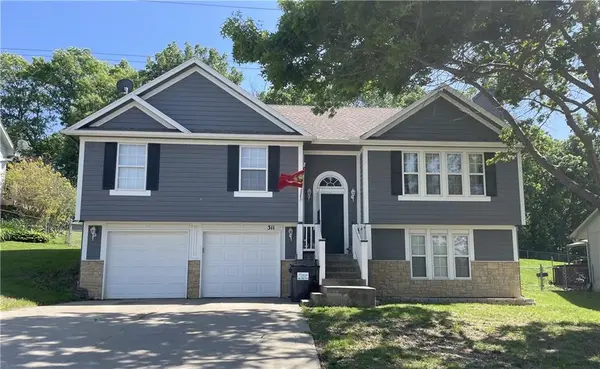 311 SW 24th TER, Oak Grove, MO 64075