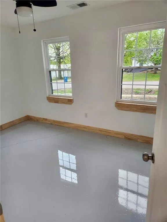 705 W Pleasant ST, Odessa, MO 64076