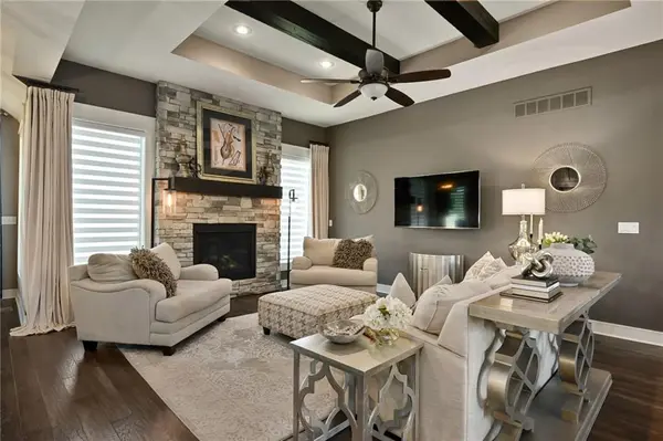 16812 Gillette ST, Overland Park, KS 66221