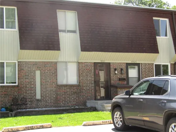 9921 W 52nd ST, Merriam, KS 66203