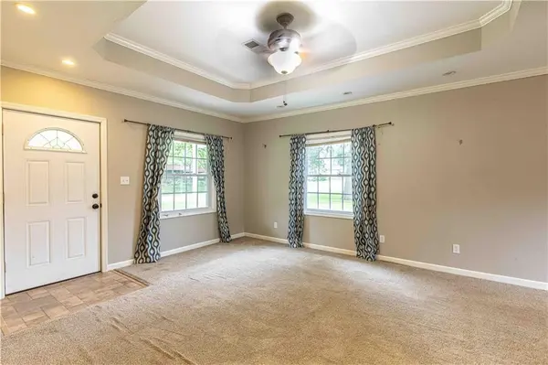 813 E 9th ST, Pittsburg, KS 66762