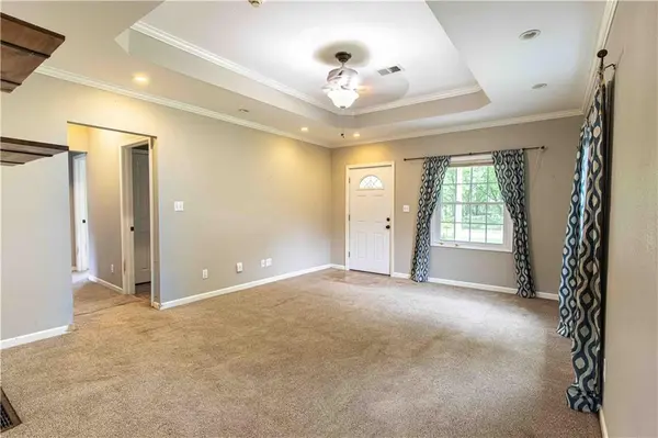 813 E 9th ST, Pittsburg, KS 66762