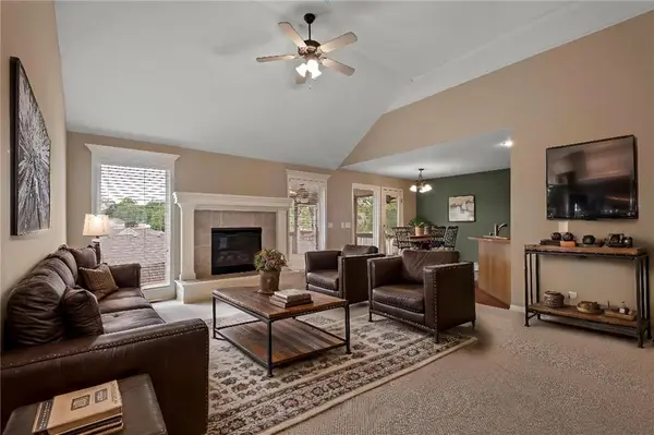 13720 Wagon Pass RD, Platte City, MO 64079