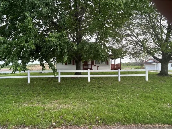 511 E Old Lexington RD, Levasy, MO 64066