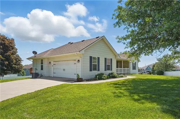 2109 Bradford PL, Excelsior Springs, MO 64024