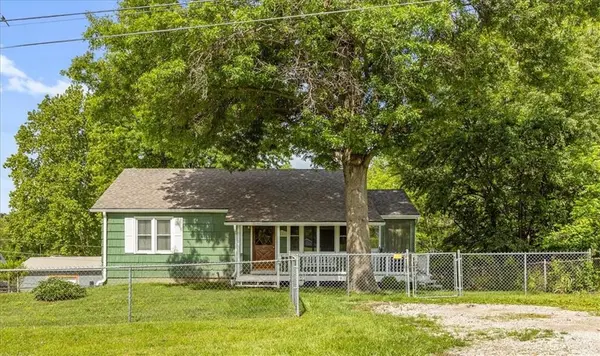 6608 N Edison AVE, Kansas City, MO 64151
