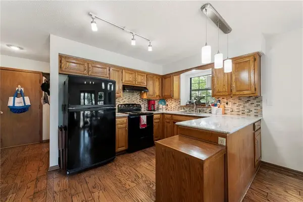 5210 Fontana ST, Roeland Park, KS 66205
