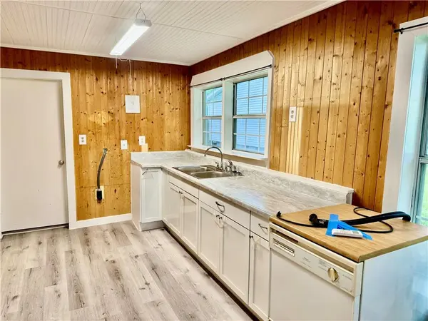 369 Martin AVE, Asbury, MO 64832