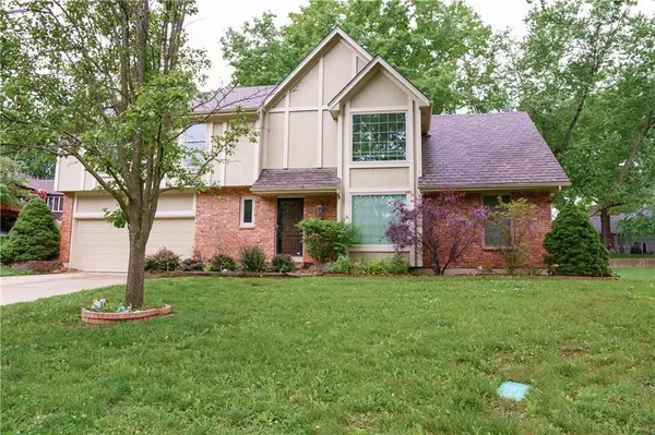 204 NW REDWOOD CT, Lee's Summit, MO 64064