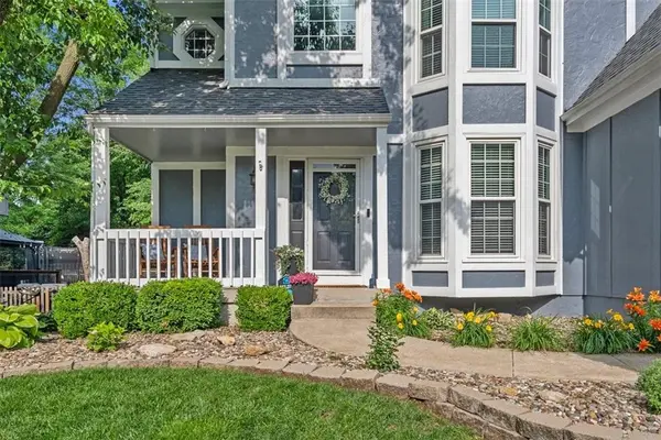 11585 S Brentwood ST, Olathe, KS 66061