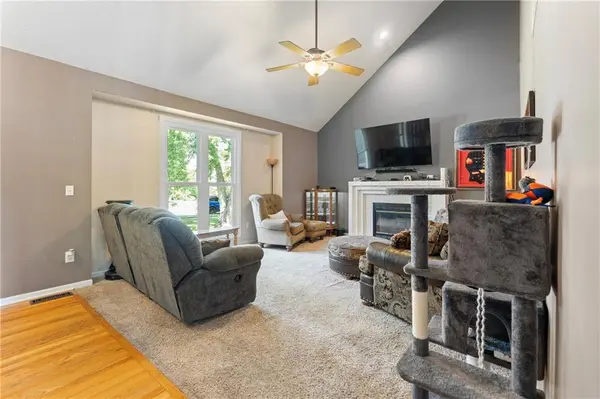 7505 NE 74th TER, Kansas City, MO 64158