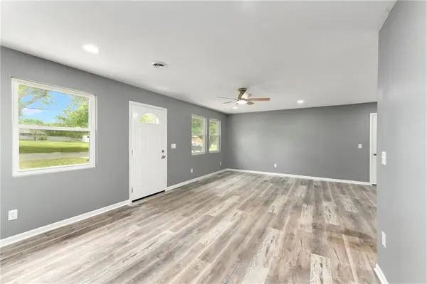 309 S Johnson DR, Odessa, MO 64076