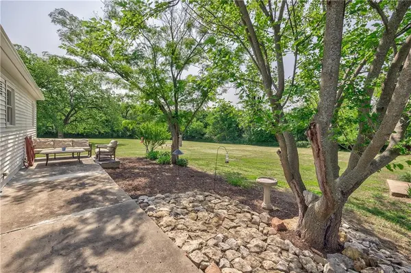 24853 Linwood RD, Lawrence, KS 66044