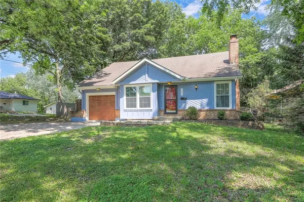 5603 Cody ST, Shawnee, KS 66203