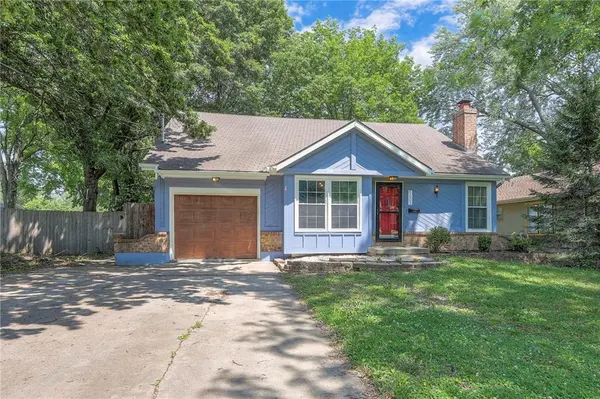 5603 Cody ST, Shawnee, KS 66203