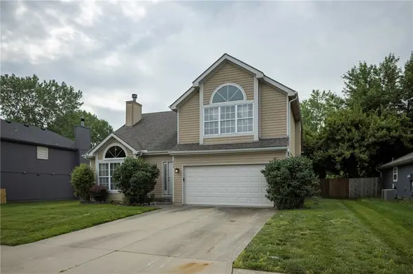 205 SW Creek Ridge DR, Grain Valley, MO 64029