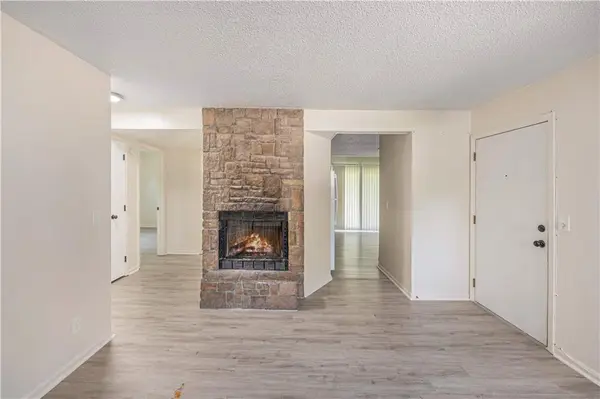2701 NW 5th ST, Blue Springs, MO 64014