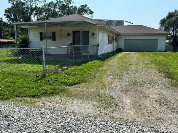 108 N Johnson ST, Fontana, KS 66026