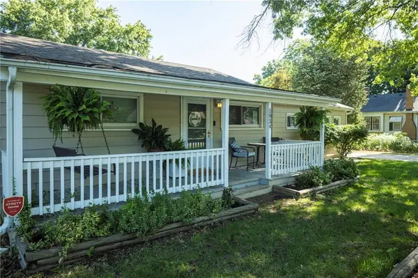 1934 E Mechanic AVE, Independence, MO 64050