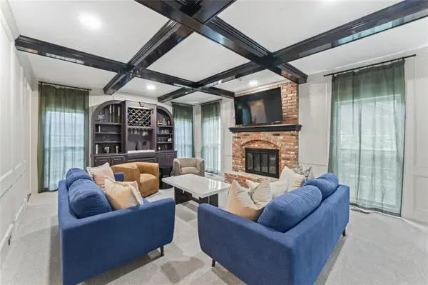 2405 W 124th ST, Leawood, KS 66209